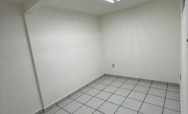 Se Renta Local Comercial en Av. Carlota Armero