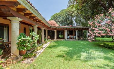 CASA DEL ZAPOTE