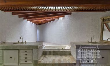 CASA DEL ZAPOTE