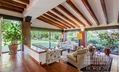 VILLA AMARELA