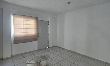 Casa en Venta sobre Avenida Principal – Ciudad Caucel