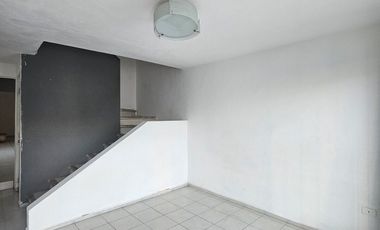 Casa en Venta sobre Avenida Principal – Ciudad Caucel