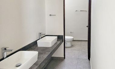 Casa en venta en Cholul Mérida Privada Morera 3 recamaras y alberca