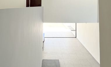 Casa en venta en Cholul Mérida Privada Morera 3 recamaras y alberca