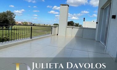 Casa en  Venta el cantón barrio golf increible vista al golf