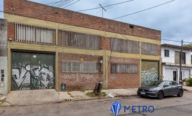Alquiler Depósito/Galpon en Olivos con oficinas