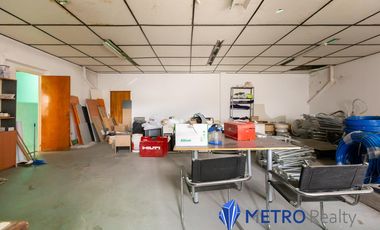 Alquiler Depósito/Galpon en Olivos con oficinas