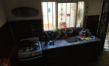 Casa + Local Comercial a la Venta en Wilde