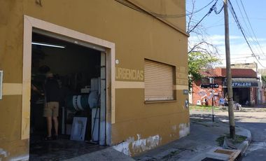 Casa + Local Comercial a la Venta en Wilde