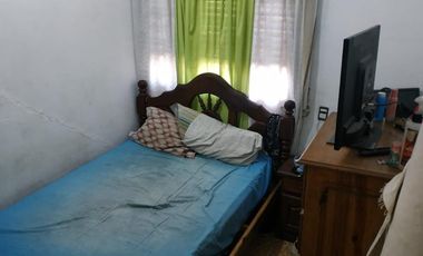 Casa + Local Comercial a la Venta en Wilde