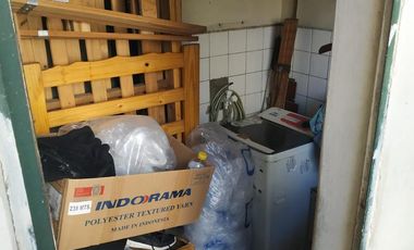 Casa + Local Comercial a la Venta en Wilde