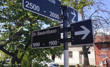 Casa + Local Comercial a la Venta en Wilde