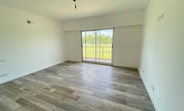 Casa en alquiler a estrenar de 4 dormitorios con pileta