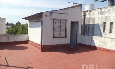 VENTA DE CASA EN VILLA SARMIENTO - MORON-
