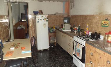 VENTA DE CASA EN VILLA SARMIENTO - MORON-