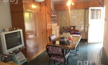 VENTA DE CASA EN VILLA SARMIENTO - MORON-