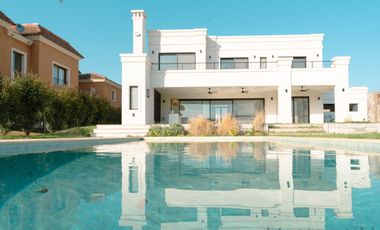 Alquiler Anual Casa 4 Dorm con Pileta sin Muebles