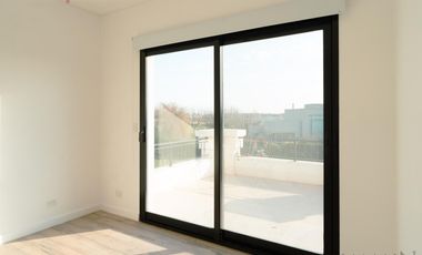 Alquiler Anual Casa 4 Dorm con Pileta sin Muebles