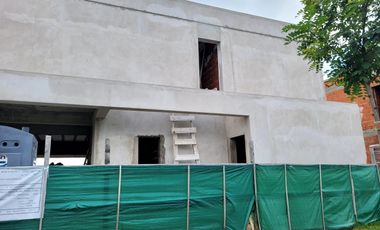 Venta - Casa en Barrio Santa Sofia - Pilar del Este
