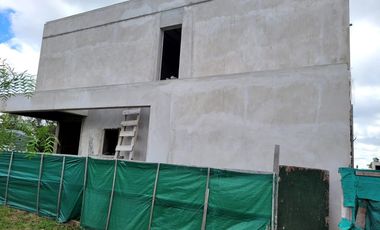 Venta - Casa en Barrio Santa Sofia - Pilar del Este