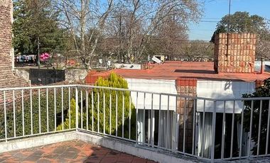 Departamento tres ambientes al frente en P. H