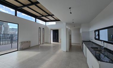 Casa en  alquiler barrio  rincon del rio calle Marruecos, entre francia y Oceano Indico