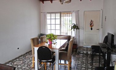 VENTA CASA MULTIFAMILIAR EN VILLA ADELINA