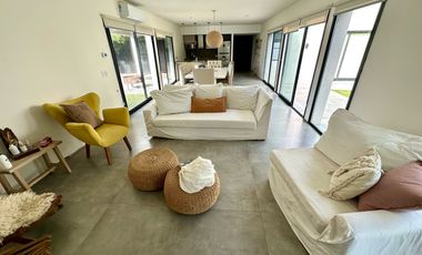 Casa en Barranca de los Lobos