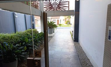 Departamento de dos ambientes con cochera cubierta-Ituzaingo Norte