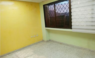 SE VENDE OFICINA EN EL CENTRO HISTÓRICO, SANTA MARTA