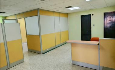 SE VENDE OFICINA EN EL CENTRO HISTÓRICO, SANTA MARTA