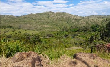 VENTA DE LOTE EN CONDOMINIO CAMPESTRE EN DAPA MEDIO