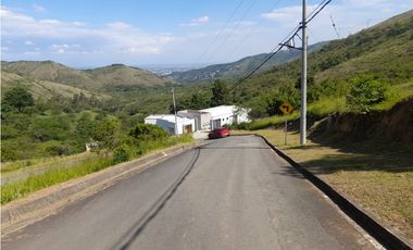 VENTA DE LOTE EN CONDOMINIO CAMPESTRE EN DAPA MEDIO
