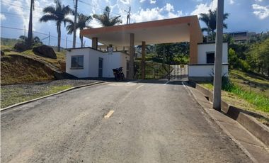 VENTA DE LOTE EN CONDOMINIO CAMPESTRE EN DAPA MEDIO