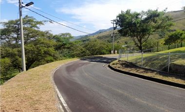 VENTA DE LOTE EN CONDOMINIO CAMPESTRE EN DAPA MEDIO