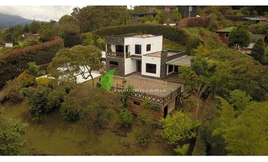 Casa Campestre en Mini Condominio Guarne Para La Renta