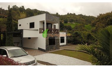 Casa Campestre en Mini Condominio Guarne Para La Renta