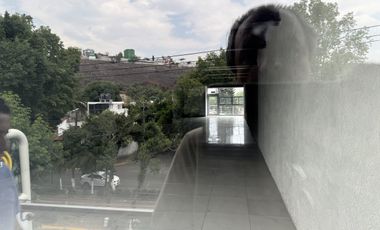 Oficina o local por piso (disponible en oiso 1 y piso 2)