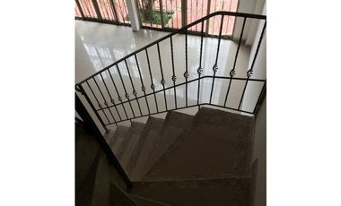 Casa en Arriendo, se puede caminar al rio Acacias.