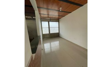 Casa en Arriendo, se puede caminar al rio Acacias.