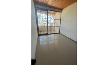 Casa en Arriendo, se puede caminar al rio Acacias.