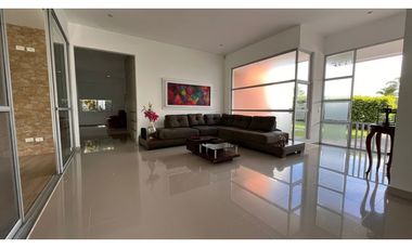 VENTA DE EXTRAORDINARIA CASA CAMPESTRE SECTOR COMBIA