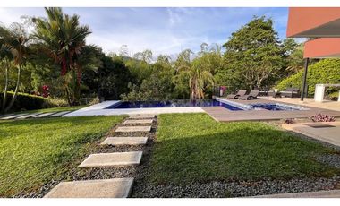 VENTA DE EXTRAORDINARIA CASA CAMPESTRE SECTOR COMBIA