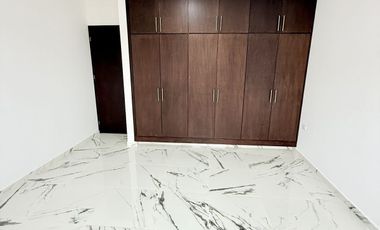 Casa en venta en Fracc. La Finca - Amplios espacios y funcionalidad