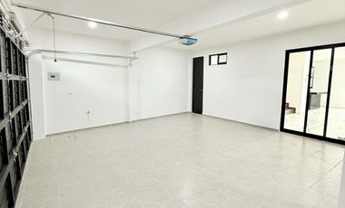 Casa en venta en Fracc. La Finca - Amplios espacios y funcionalidad