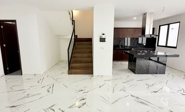 Casa en venta en Fracc. La Finca - Amplios espacios y funcionalidad