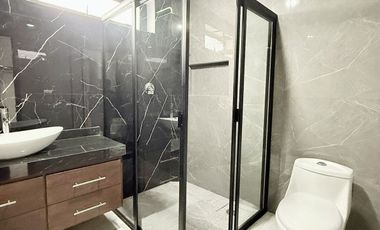 Casa en venta en Fracc. La Finca - Amplios espacios y funcionalidad