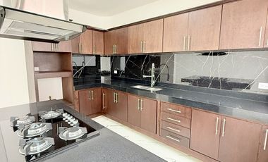 Casa en venta en Fracc. La Finca - Amplios espacios y funcionalidad
