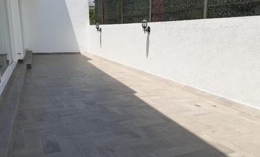 Casa en Venta, Tecamachalco en Conjunto, Amplia e Iluminada con Terraza Privada