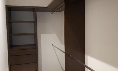 Casa en Venta, Tecamachalco en Conjunto, Amplia e Iluminada con Terraza Privada